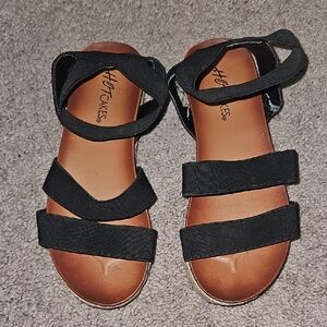 Hot Cakes Black Sandals Minimalist Design